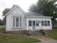 822 Ferry St, Metropolis, IL 62960 