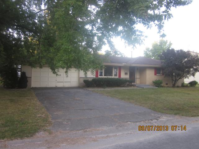 3501 Oak Ave, Mattoon, IL 61938 