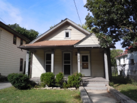 34 N Gifford St, Elgin, IL 60120 