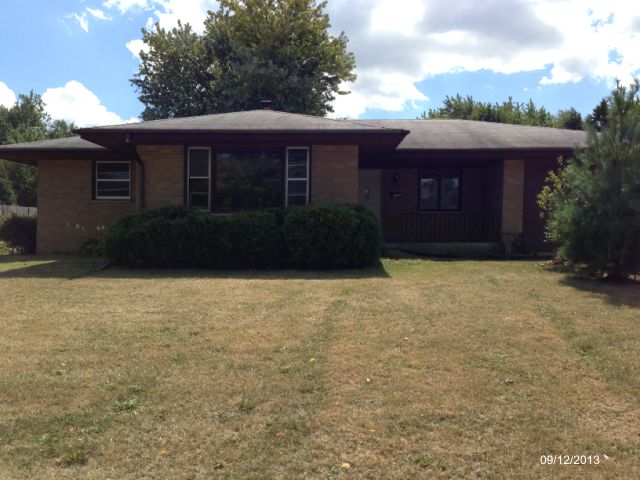 1524 Vassar Rd, Rockford, IL 61103 