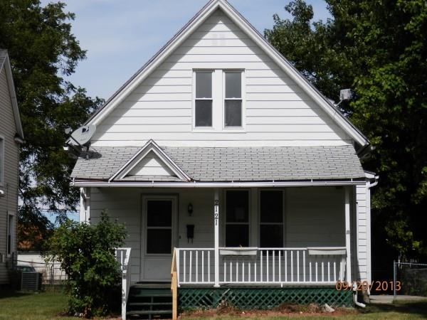 2121 6th Avenue, Moline, IL 61265 