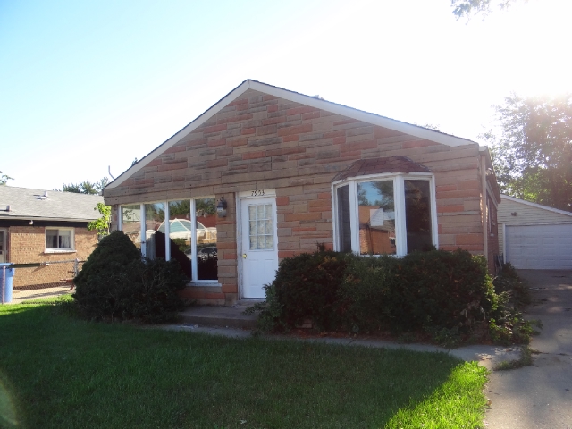 7953 S Knox Ave, Chicago, IL 60652 