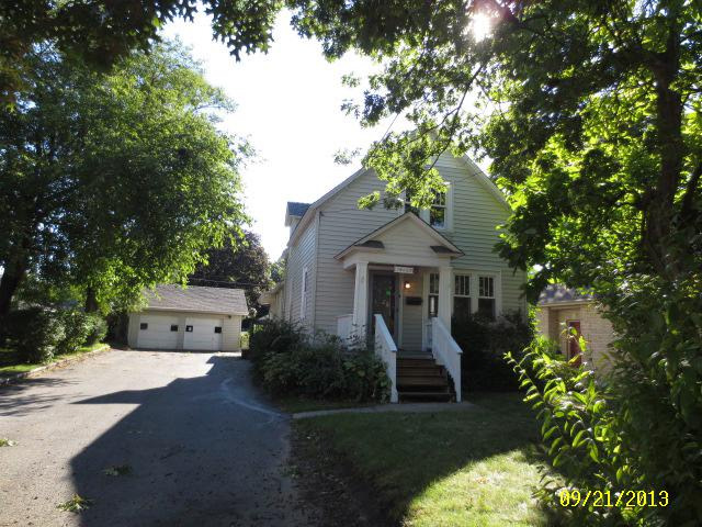 18129 School Street, Lansing, IL 60438 