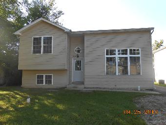 507 Northlake Rd, Lakemoor, IL 60051 