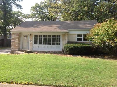 302 Oswego St, Park Forest, IL 60466 