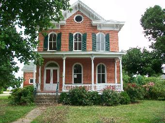 306 Piper Ln, Pittsfield, IL 62363 