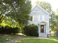 944 North Cedar Street, Galesburg, IL 61401 