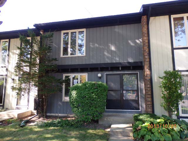 10 Dumbarton Oak P, Elgin, IL 60123 