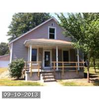 229 Water St, Staunton, IL 62088 