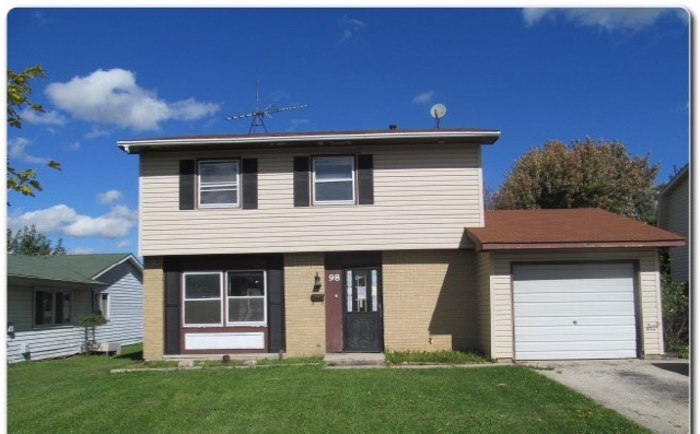 98 W Schubert Ave, Glendale Heights, IL 60139 