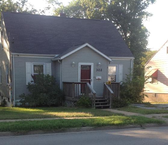 302 N Oakland, Carbondale, IL 62901 