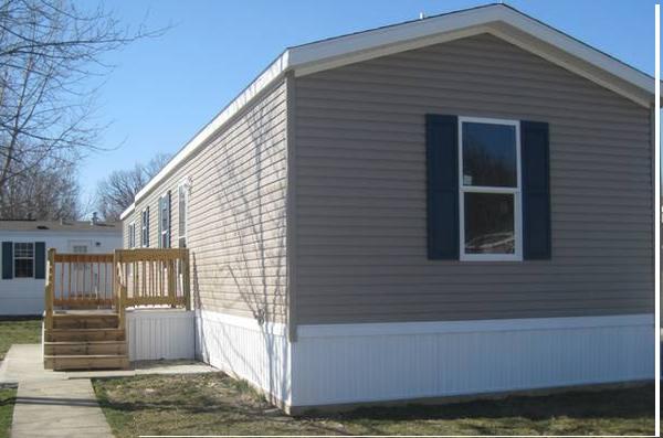 25 Candlelight Drive, Sauk Village, IL 60411 