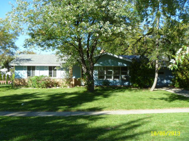 1730 Winchester Ln, Schaumburg, IL 60193 