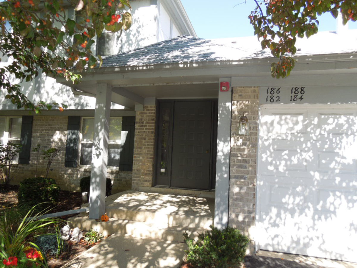 186 Brook Lane East, Vernon Hills, IL 60061 