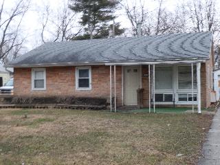 1414 Holly Hill, Champaign, IL 61821 