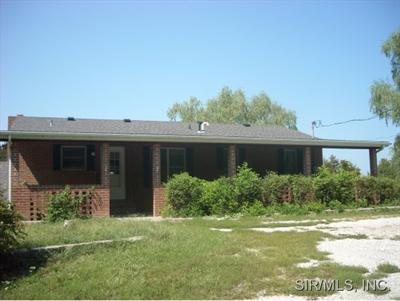 8858 POSSUM HILL Road, Worden, IL 62097 