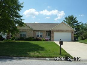 824 Turnberry Rd, Belleville, IL 62223 