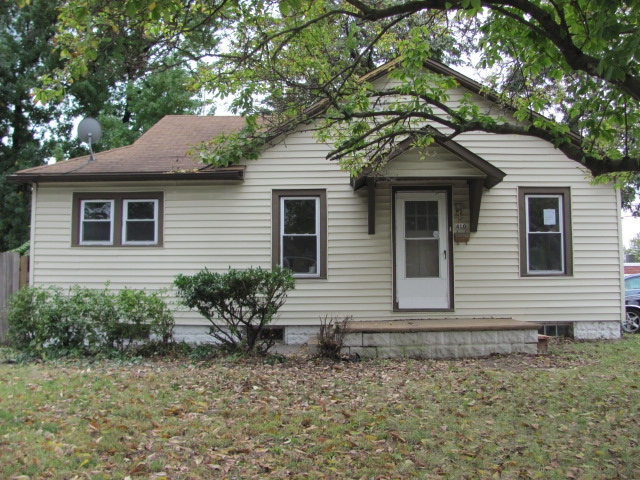 410 Jerome Lane, Cahokia, IL 62206 