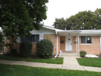 1396 Wing St Apt 2, Elgin, IL 60123 