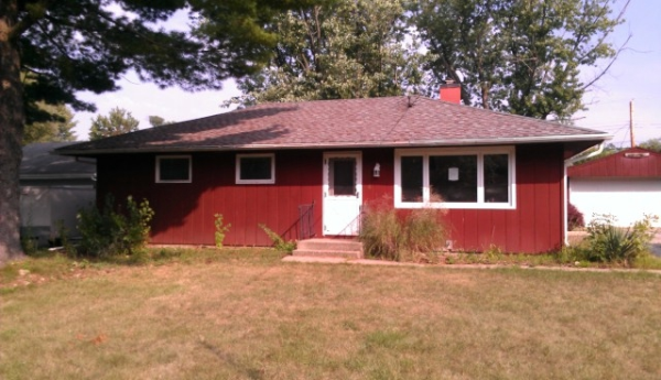 9518 Baldwin Dr, Machesney Park, IL 61115 