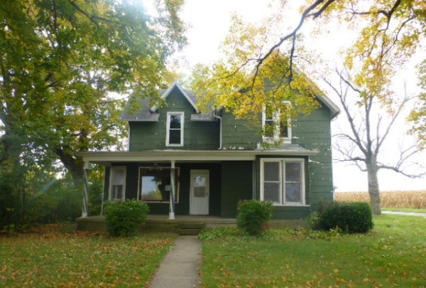 218 W Walnut St, La Rose, IL 61541 