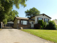 704 South Cedarwood Circle, Round Lake Hts, IL 60073 