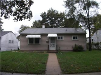 930 Chestnut St, Waukegan, IL 60085 