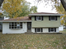 29w324 National St, West Chicago, IL 60185 