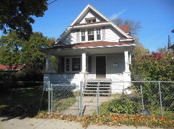 910 17th Ave, Rockford, IL 61104 