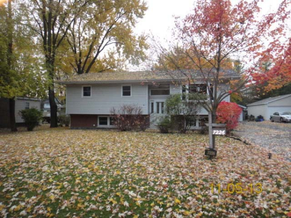 7226 Poplar Lane, Darien, IL 60561 