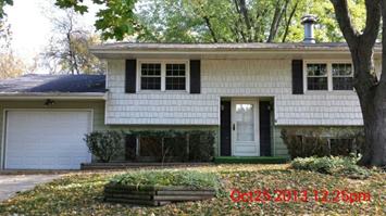 618 Woodridge Dr, Rockford, IL 61108 