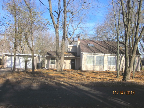 28350 W Maple Ave, Wauconda, IL 60084 