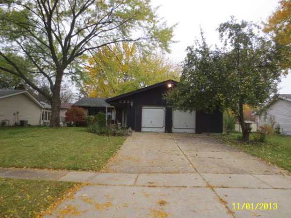 222 Williams Drive, Schaumburg, IL 60193 