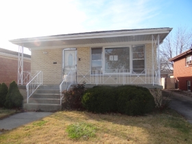 8350 S Kolin Ave, Chicago, IL 60652 