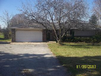 2s782 S Raddant Rd, Batavia, IL 60510 