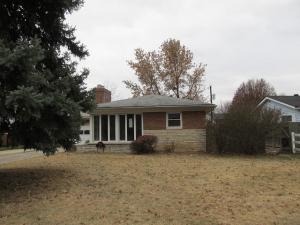 814 Amherst Drive, East Alton, IL 62024 