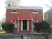 9951 S. Oglesby Ave, Chicago, IL 60617 