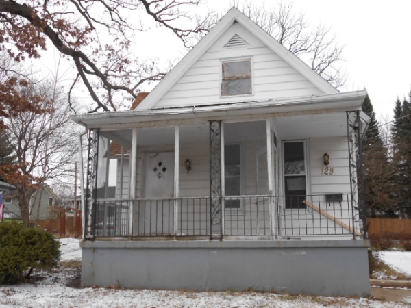 129 N Porter St, Elgin, IL 60120 