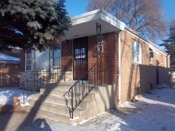 14533 South Calhoun Avenue, Burnham, IL 60633 