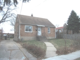 2325 Catalpa St, Waukegan, IL 60085 