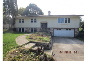 4805 East Lawn Drive, Rockford, IL 61108 