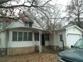 229 E 2nd South St, Carlinville, IL 62626 