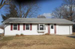 1204 Sir Lancelot Lane, Godfrey, IL 62035 