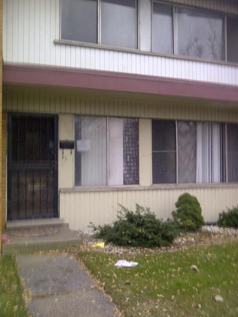 2325 E 103rd St, Chicago, IL 60617 