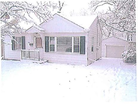 1607 W Circle Rd, Peoria, IL 61604 