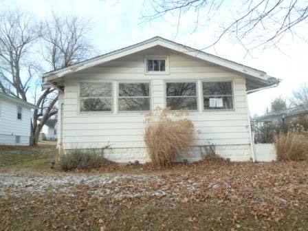 1504 E Moore Street, Decatur, IL 62521 