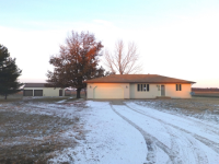 11124 Sky Ranch Rd, Manito, IL 61546 
