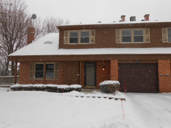 1247 Evergreen Dr, Palatine, IL 60074 