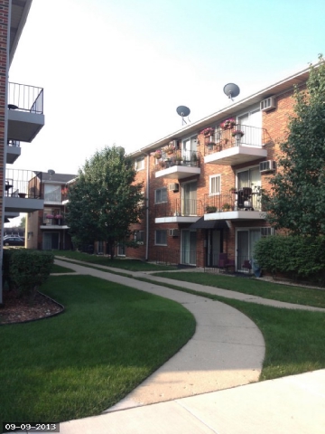 6135 W 64 Pl Unit 3e, Chicago, IL 60638 