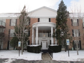 5100 Carriageway Dr Apt 301, Rolling Meadows, IL 60008 